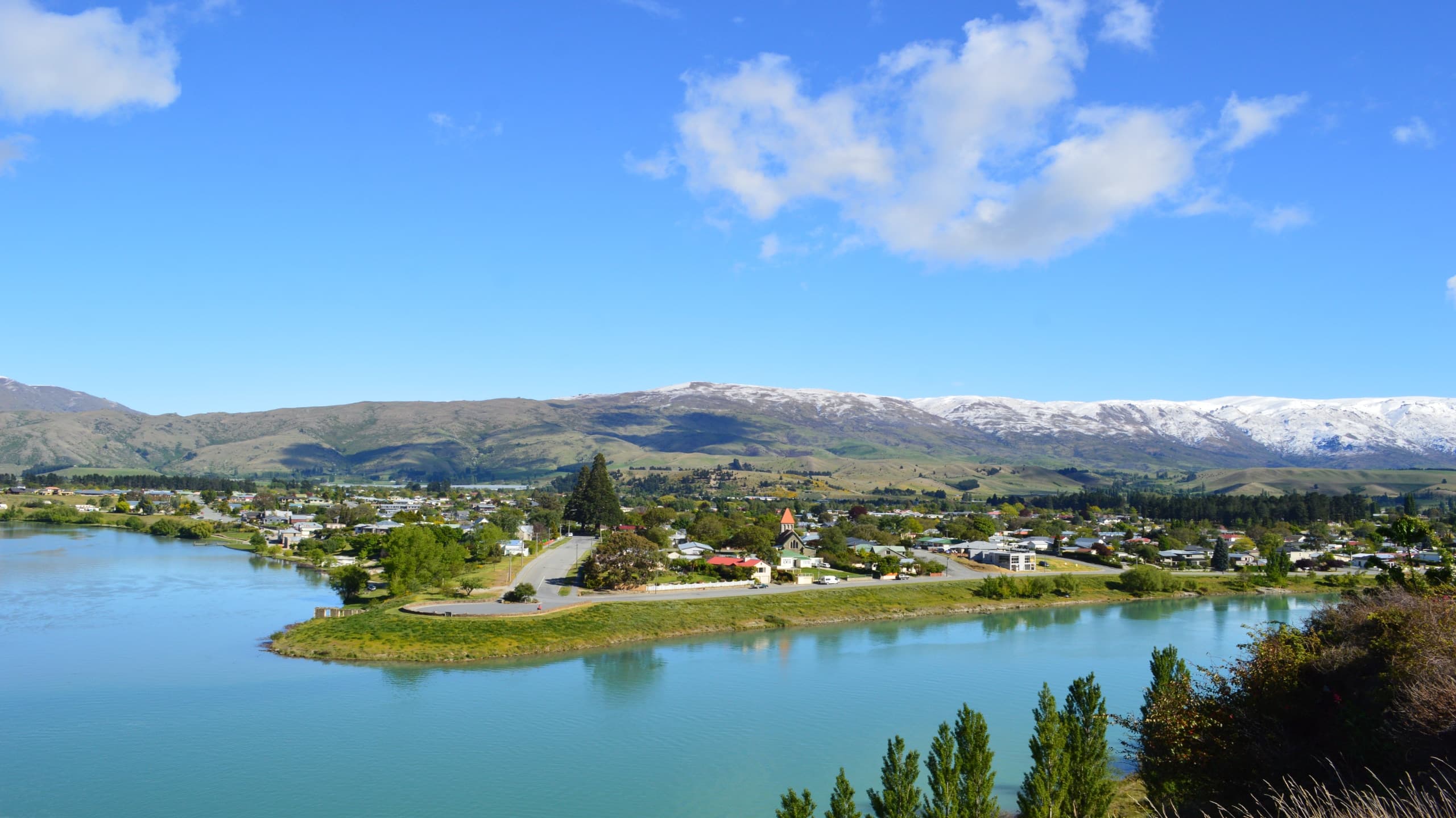 Best camping in Cromwell - Parking on Pearson caravan park near Lake Dunstan, Central Otago
